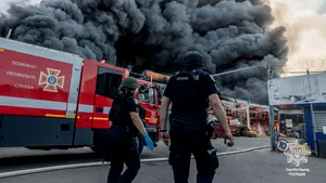 Războiul din Ucraina, ziua 823. Occidentul condamnă atacul Rusiei asupra unui centru comercial din Harkov / Zelenski îi invită pe Biden şi Xi la summitul pentru pace 