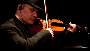 Bălănescu Quartet se alătură lui Damian & Brothers, la Cerbul de Aur (Video)