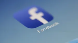 Facebook dezvoltă propriul sistem de operare, în încercarea de a-şi reduce dependenţa de Android