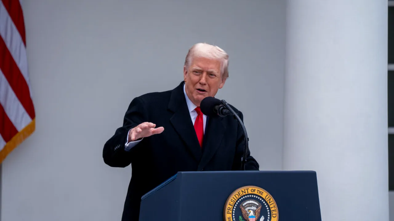 Donald Trump spune că preluarea Warner Bros de către Netflix „ar putea fi o problemă”