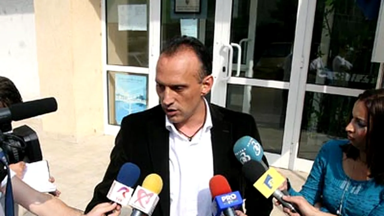 Prunea a fost suspendat din funcţie