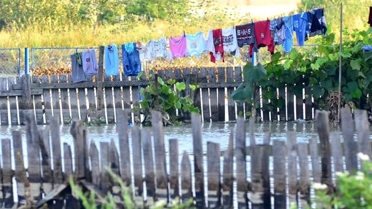Ponta cere poliţiştilor să folosească fără jenă forţa împotriva 
