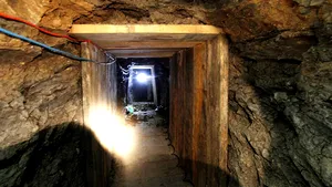 Ar fi putut fi cel mai mare JAF bancar din istorie: Şaisprezece indivizi, arestaţi în Brazilia după ce au săpat un tunel de sute de metri | VIDEO