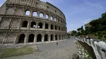 Nereguli la Colosseum: Operatori de turism amendaţi cu aproape 20 de milioane de euro