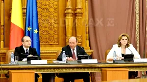 Legea salarizării: Preşedintele, premierul, preşedinţii camerelor vor avea un fond pentru ajutoare