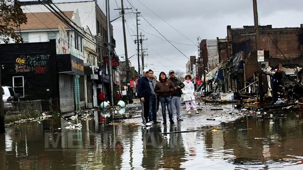 Efectele URAGANULUI Sandy: Cum arată New York-ul lovit de furtună - IMAGINI LIVE, GALERIE FOTO