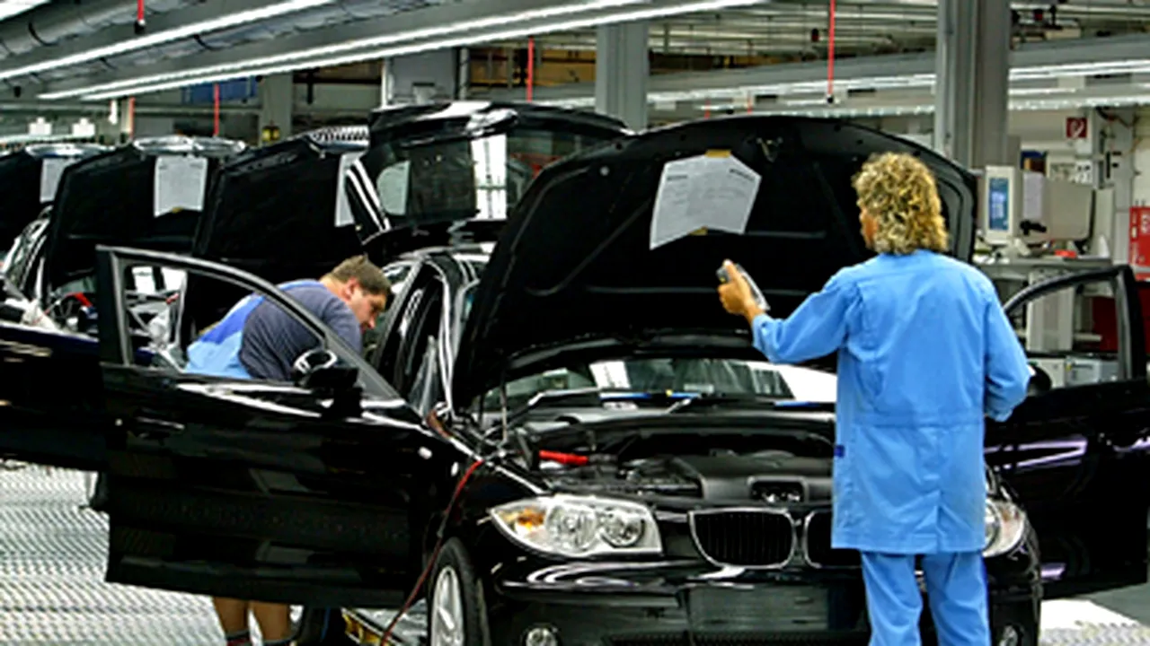 BMW trimite în şomaj tehnic 28.000 de angajaţi din Germania
