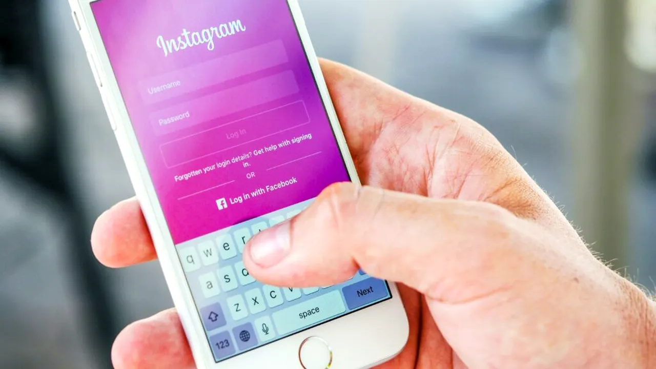 Cine va decide ce este permis pe Facebook și Instagram. Moderatorii umani, pe cale de dispariție la Meta