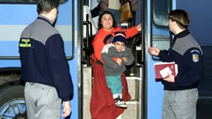 Măsurile Guvernului pentru românii din Italia: mai mulţi poliţişti detaşaţi şi repatriere voluntară