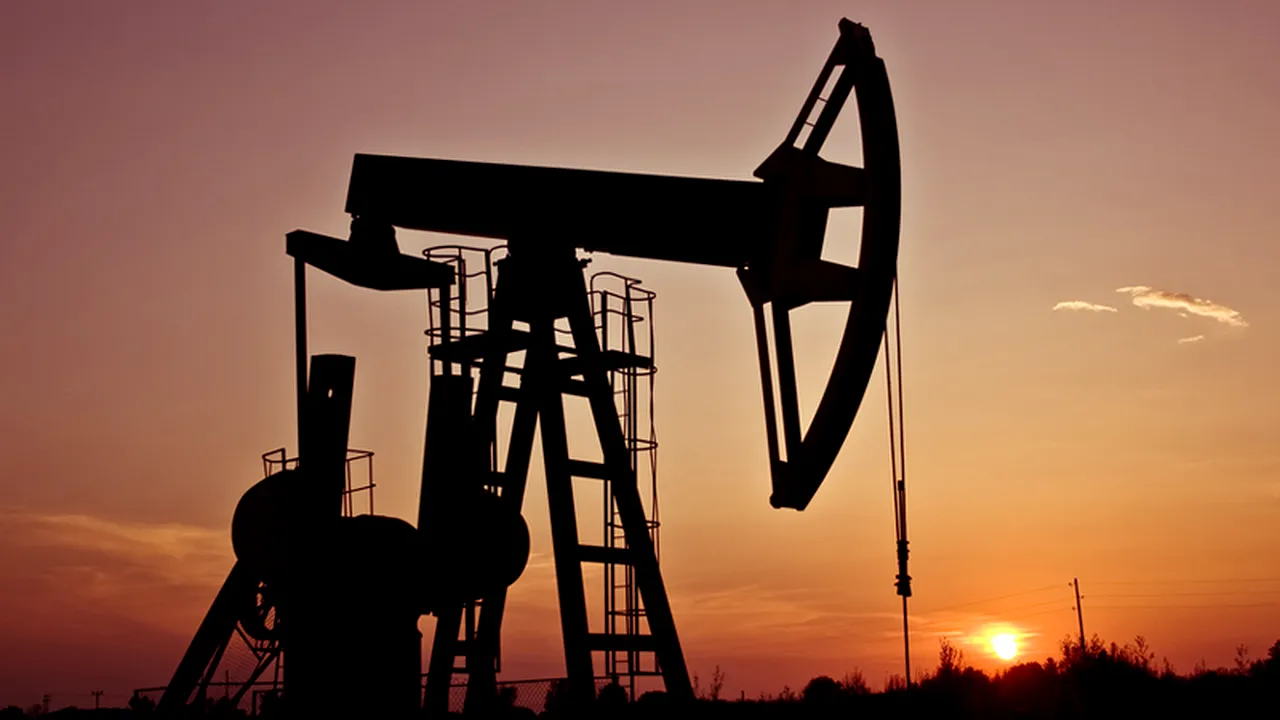 Petrolul trece de 45 de dolari barilul, pentru prima data din noiembrie 