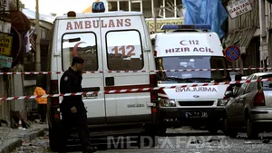 EXPLOZIE la Istanbul. Un mort şi un rănit după deflagraţia produsă la sediul unei reviste care susţine grupul SI