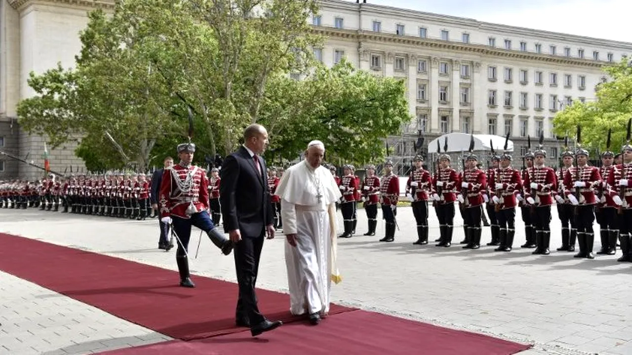 Vizită delicată a Papei Francisc în Bulgaria, pe fondul relaţiilor glaciale cu Biserica Bulgară | VIDEO