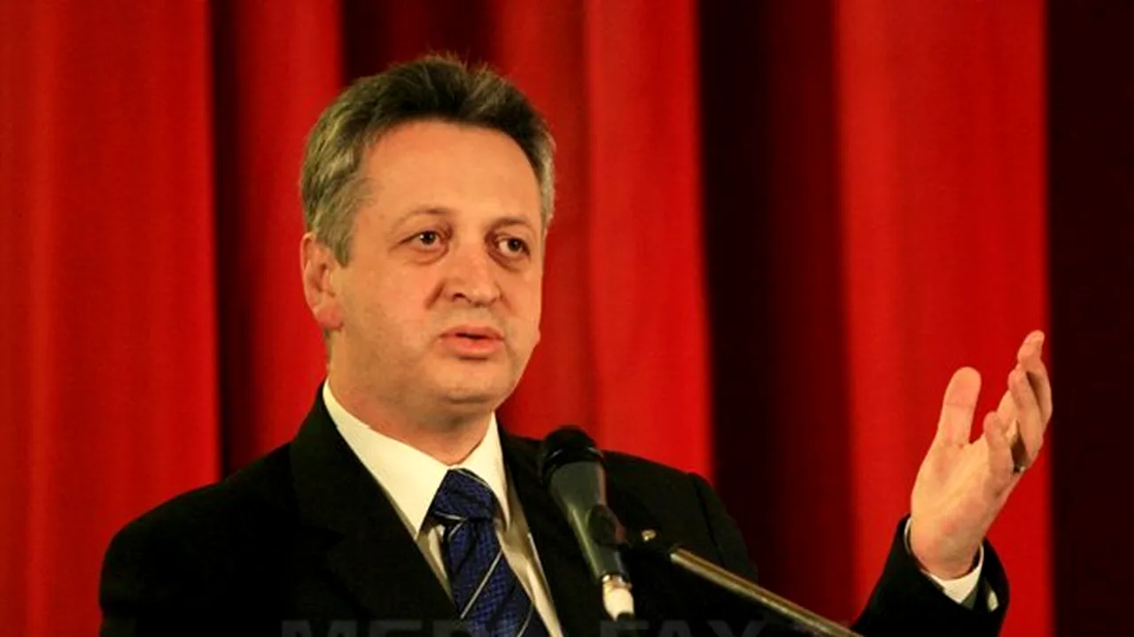 Liberalii ieşeni vor strânge semnături de la cei care dezaprobă reducerea salariilor şi pensiilor