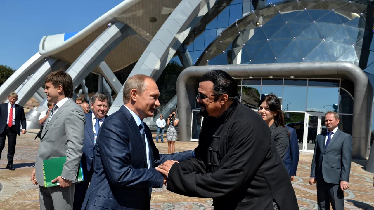 Steven Seagal susţine un partid politic din Rusia orientat pro-Vladimir Putin