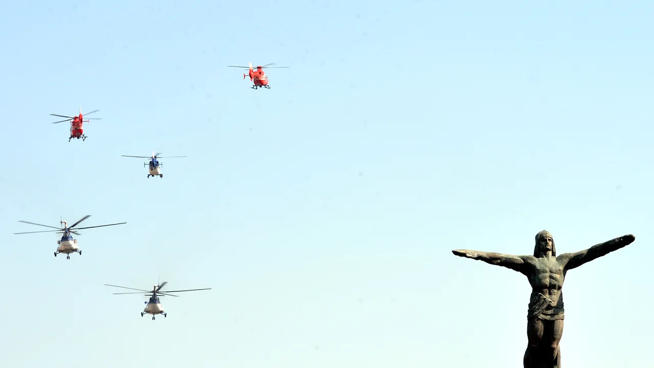 Ceremonie la Monumentul Eroilor Aerului. Aeronave şi elicoptere, pregătite să marcheze Ziua Aviaţiei Române
