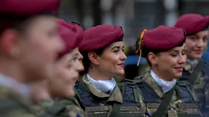 MApN: Personalul militar feminin reprezintă 13% din total
