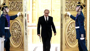 Vladimir Putin a pus umărul la salvarea gigantului petrolier al Kremlinului, Rosneft. Acum, compania îi întoarce favoarea