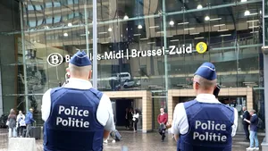O gară dintr-un mare oraș european, evacuată după ce polițiștii au descoperit două pachete suspecte