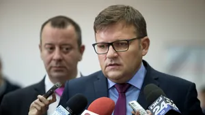 Budăi, în apărarea deputaţilor PSD pentru conflictul de la fast-food: Solomon mi-a spus că avea mască. Înseamnă că avem parte de poliţie politică