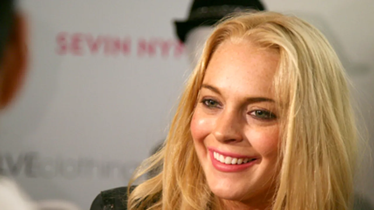 Lindsay Lohan, consilier artistic al casei de modă Emanuel Ungaro