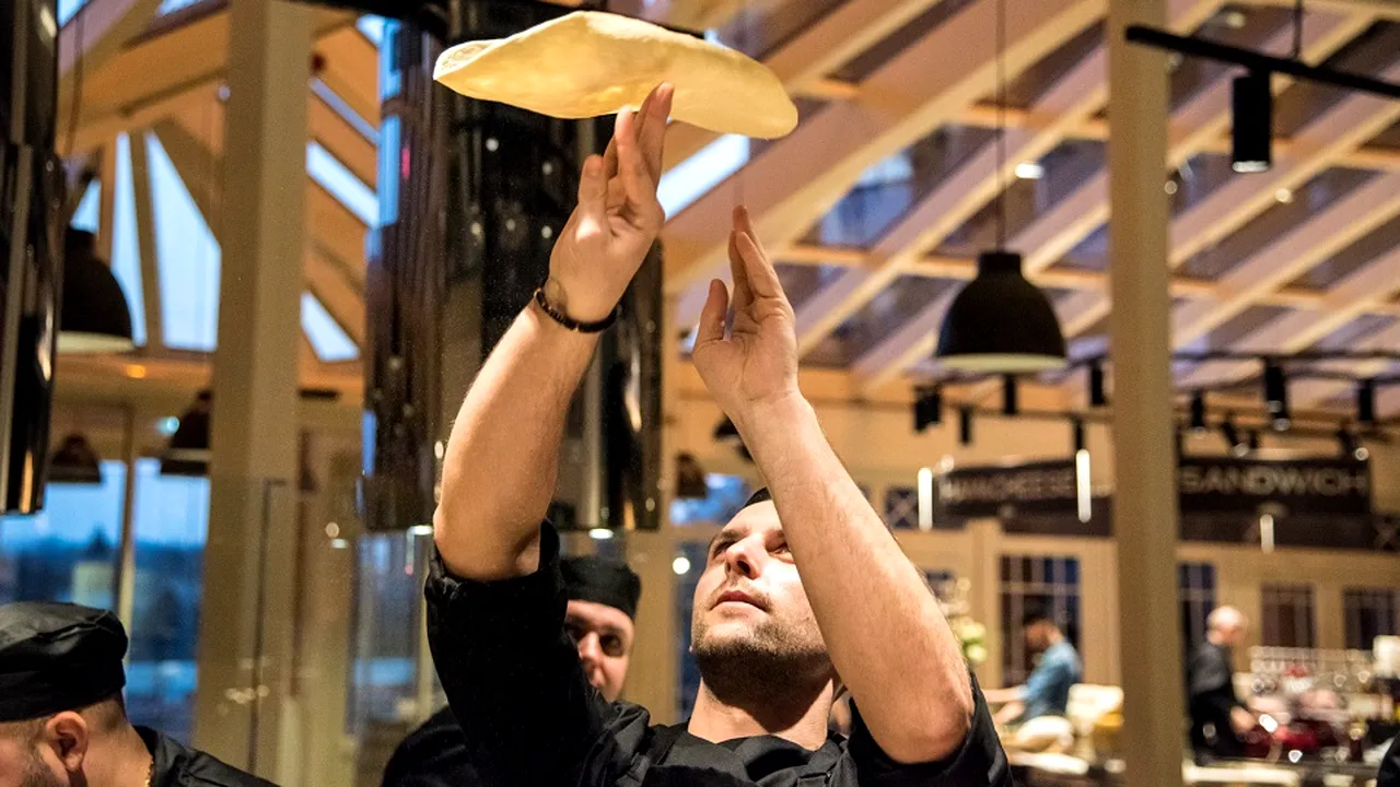 GALERIE FOTO Restaurant de tip Fresh Market gândit precum o fabrică şi fără ospătari, s-a deschis la Timişoara
