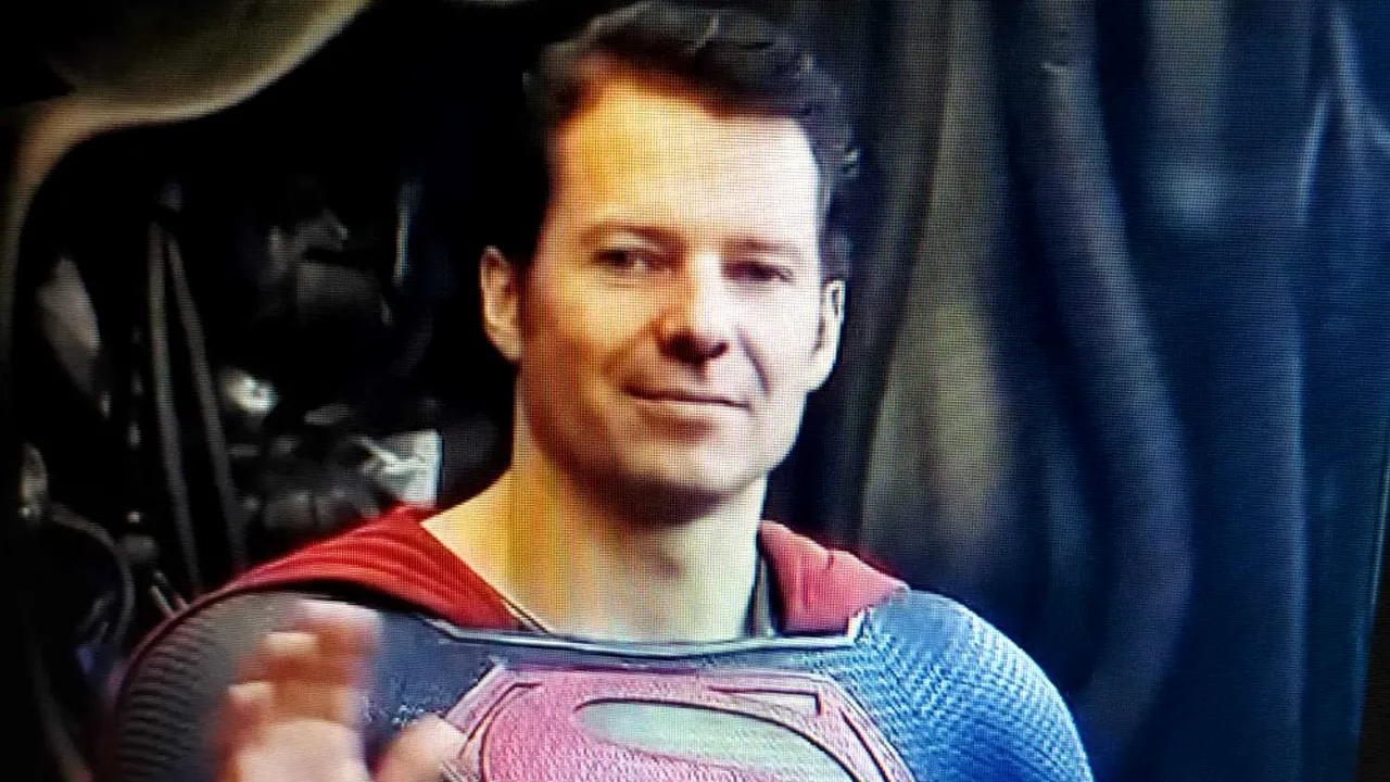 Florin Cîţu se compară din nou cu Superman, după ce a câştigat şefia PNL
