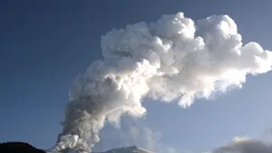 Nouă erupţie a vulcanului Etna
