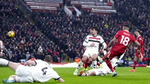 Manchester United smulge un punct spectaculos pe Anfield, în faţa liderului Liverpool