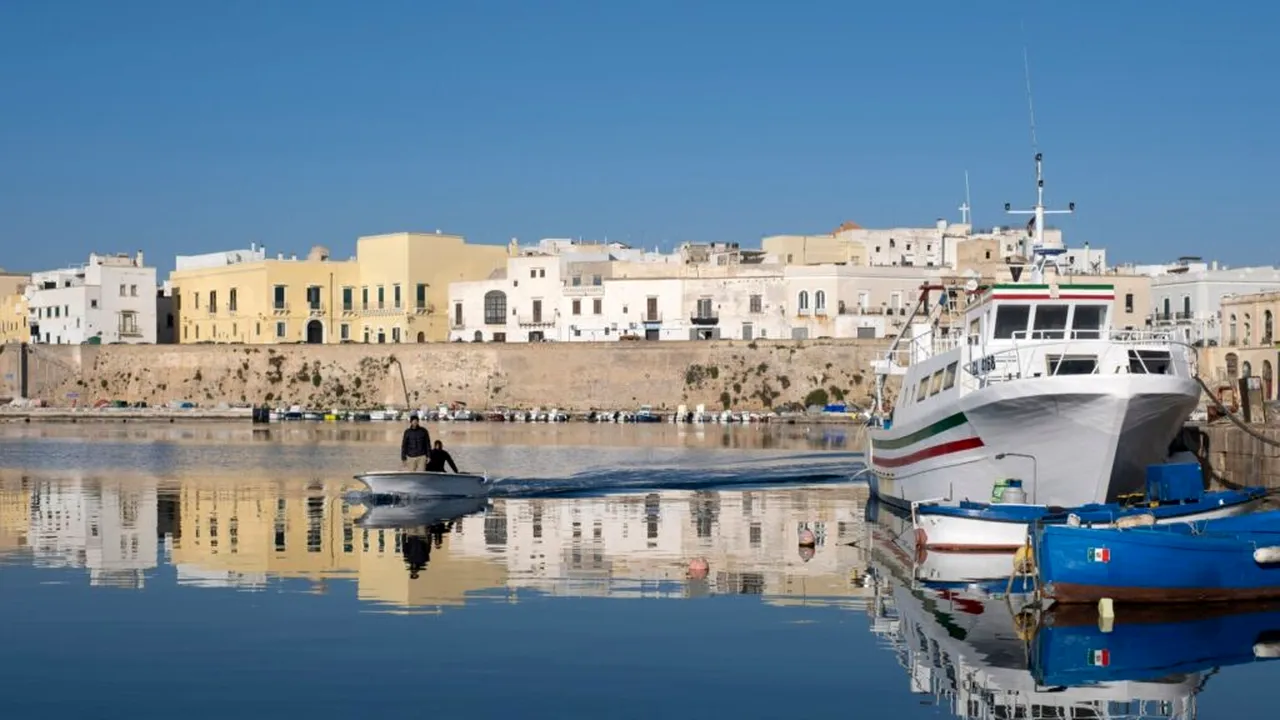 Unde să mergi la mare în Italia în septembrie. Șase orașe cu faleze spectaculoase și plaje superbe