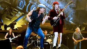 Concert AC/DC: Trupa a sosit la Bucureşti