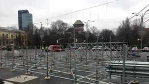 USR: Vom ieşi în stradă faţă de abuzul PSD. Gabriela Firea încearcă să interzică protestele 