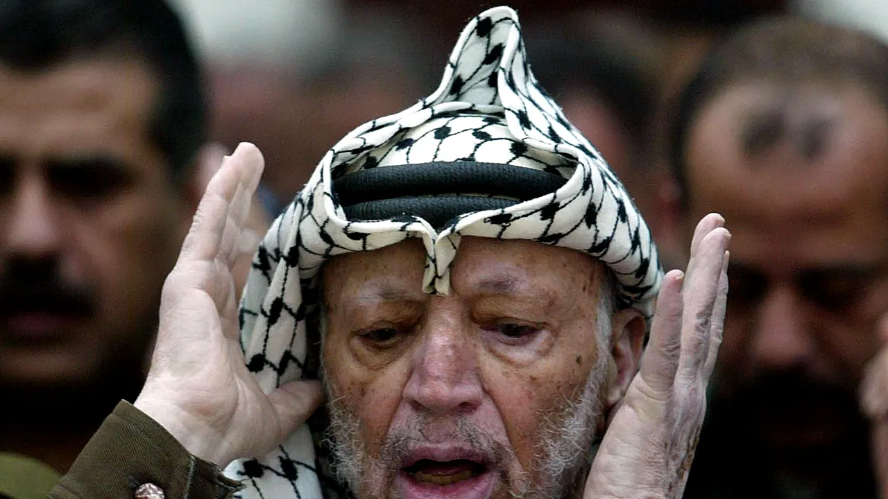 Palestinieni răniţi în confruntări cu forţele israeliene, la comemorarea morţii lui Yasser Arafat