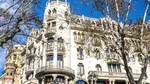Turist înjunghiat în gât într-un hotel de cinci stele din Barcelona. Poliția îi caută pe cei trei atacatori