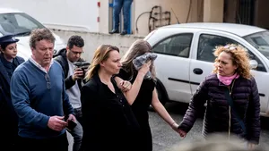 Sentinţa în cazul tinerei de 19 ani care a minţit că 12 israelieni au violat-o în Cipru. Femeia a izbucnit în plâns 