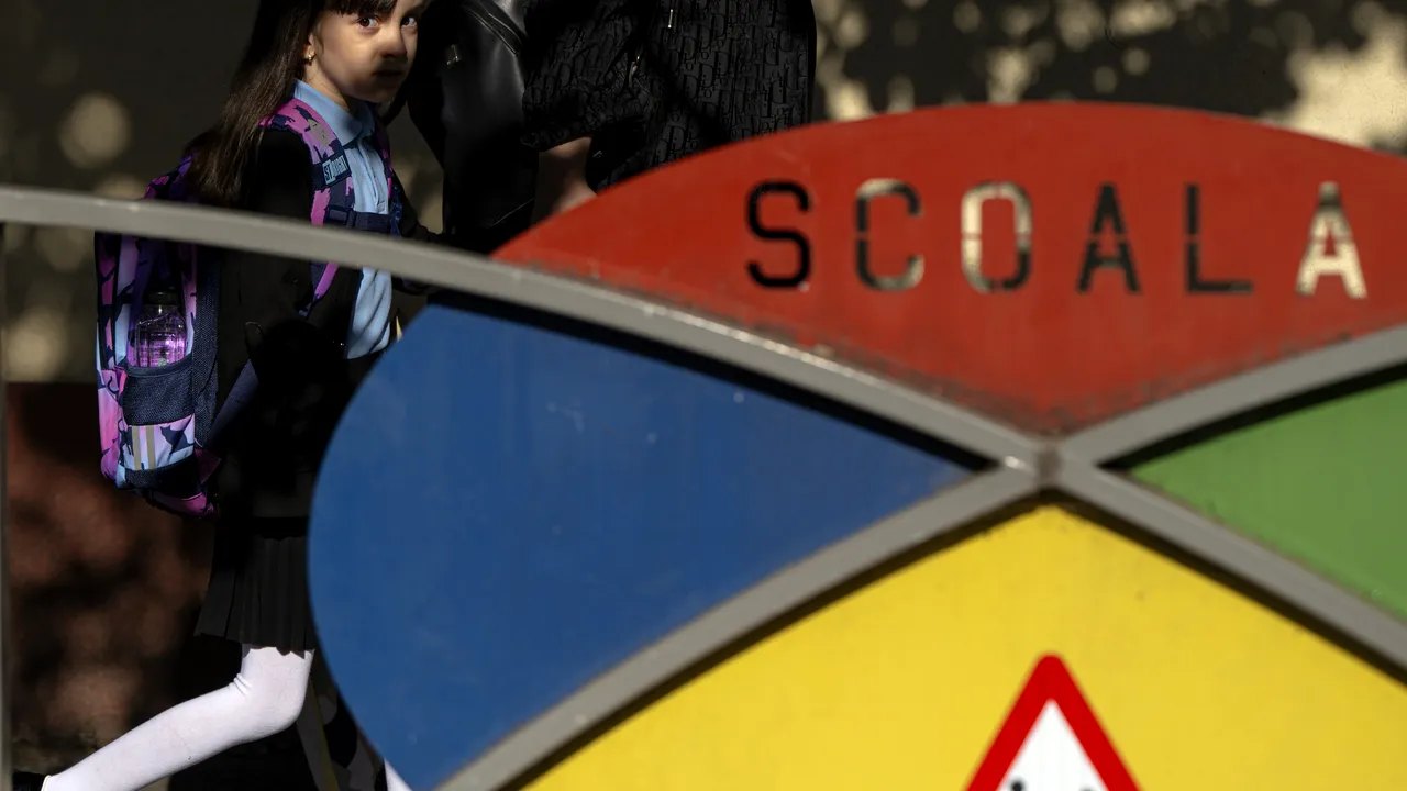 România, ţara strategiilor fără fundament în educaţie. Mai mult de 76% din şcolile din Bucureşti au media sub 7 la simularea probei de matematică de la evaluarea naţională