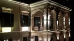 Moment inedit. Primarul din Sângeorgiu de Mureș a compus un colind bilingv de Crăciun / Momentul interpretării, din balconul Castelului Mariaffi | VIDEO
