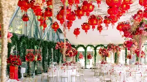 Master florist internaţional, cu o expertiză de peste 25 de ani în industria organizării de evenimente, Nicu Bocancea: „Construcţiile florale suspendate, noul trend în decorurile de evenimente”