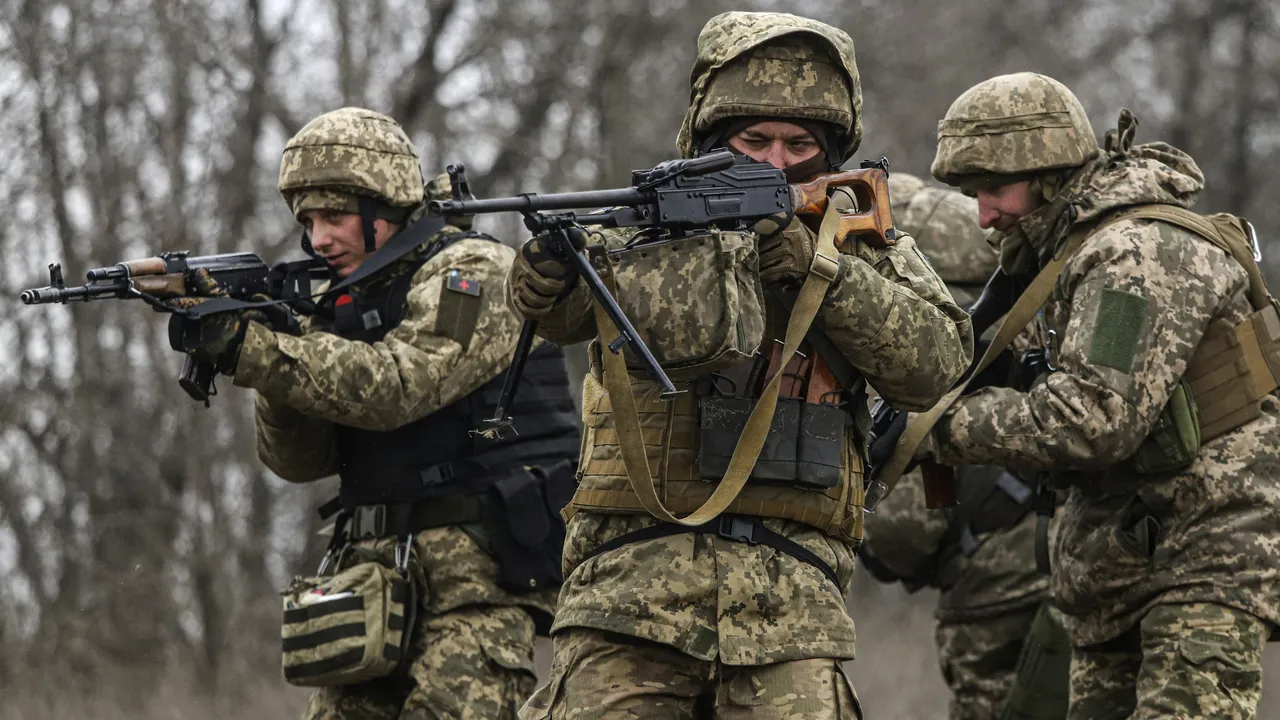 Războiul din Ucraina, ziua 341. Franţa şi Australia vor lucra împreună pentru a produce obuze pentru Ucraina / Bombe la Harkov / Ucraina a comandat drone de recunoaştere / Kievul vrea în UE în doi ani / China strânge relaţiile cu Rusia / Ce riscă Polonia şi ţările baltice / Peskov îl face mincinos pe Johnson
