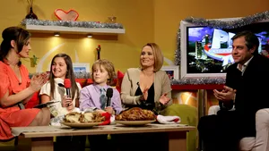 Andreea Esca, împreună cu soţul şi copiii, respectă tradiţiile româneşti