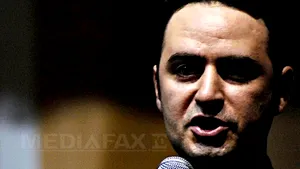 Nazare îi oferă lui Şova un cântar pentru zăpadă. Şova: A absolvit şcoala de dansuri şi bune maniere