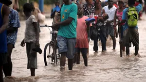 Cel puţin 101 morţi în Haiti, în urma ciclonului Ike (Galerie Foto)
