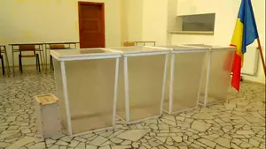 Primul alegător la Craiova, primele peripeţii în secţia de votare