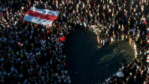Mii de oameni au ieşit în stradă, în Belarus, pentru a noua noapte consecutivă de proteste