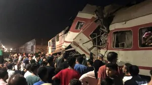 Trei morţi şi peste 100 de răniţi într-un accident feroviar în Egipt