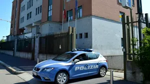 Unul dintre românii implicaţi în cazul celor 39 de vietnamezi care au murit într-un camion la Londra a fost capturat de poliţia din Italia