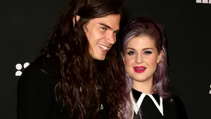 Kelly Osbourne s-a logodit cu Matthew Mosshart, un maestru patiser