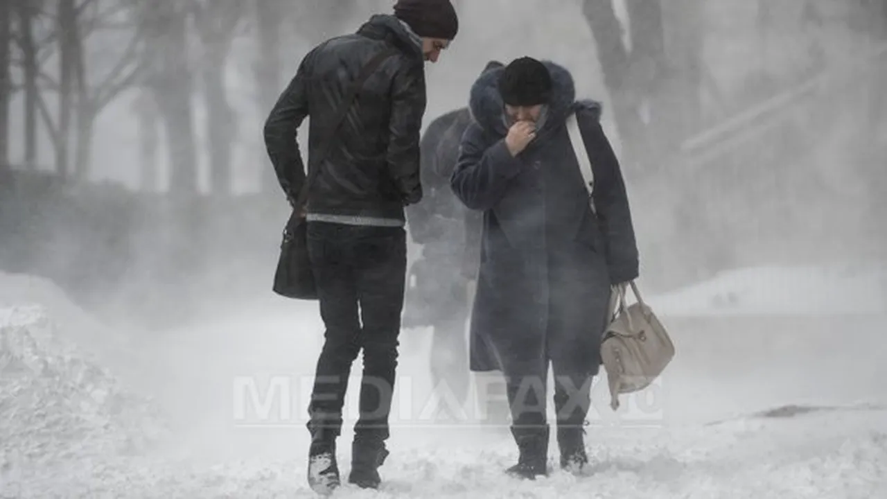 AVERTIZARE METEO de ninsori, vânt şi polei. Va ninge şi în Bucureşti