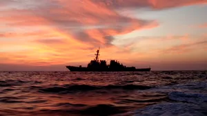 Iranul a reţinut zece marinari şi două nave ale Forţelor SUA, dar a dat asigurări că îi va elibera