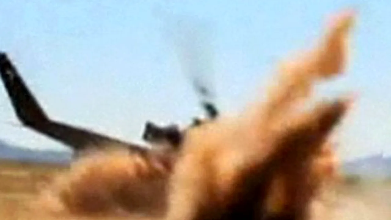 PRĂBUŞIRE SPECTACULOASĂ a unui elicopter. Pasagerii au scăpat miraculos - VIDEO