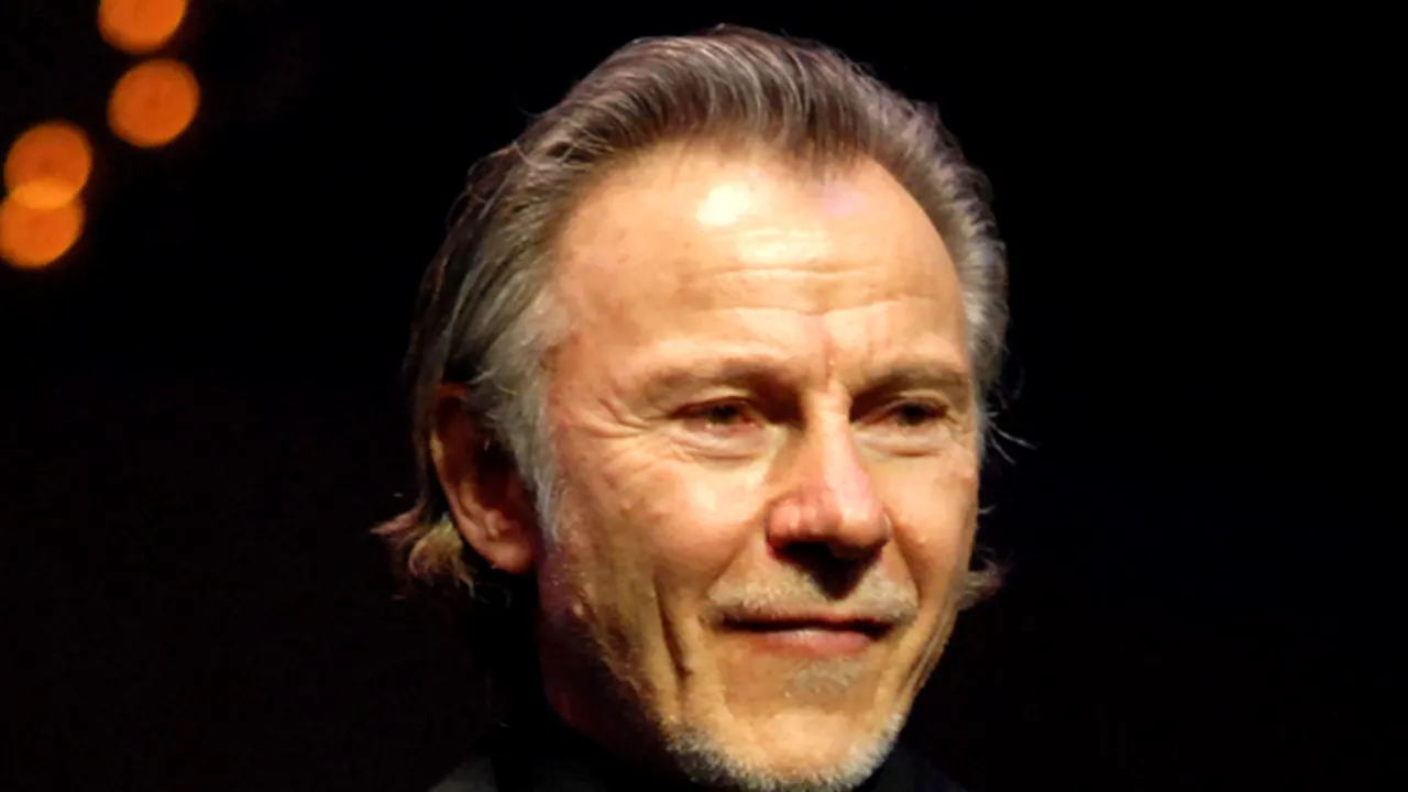 Harvey Keitel se alătură lui Robert de Niro în comedia 